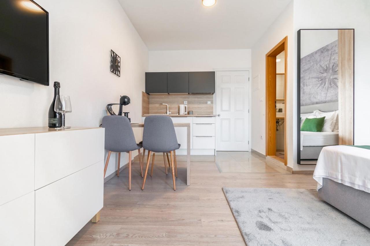 Apartmani Eterovic Baška Voda Eksteriør bilde