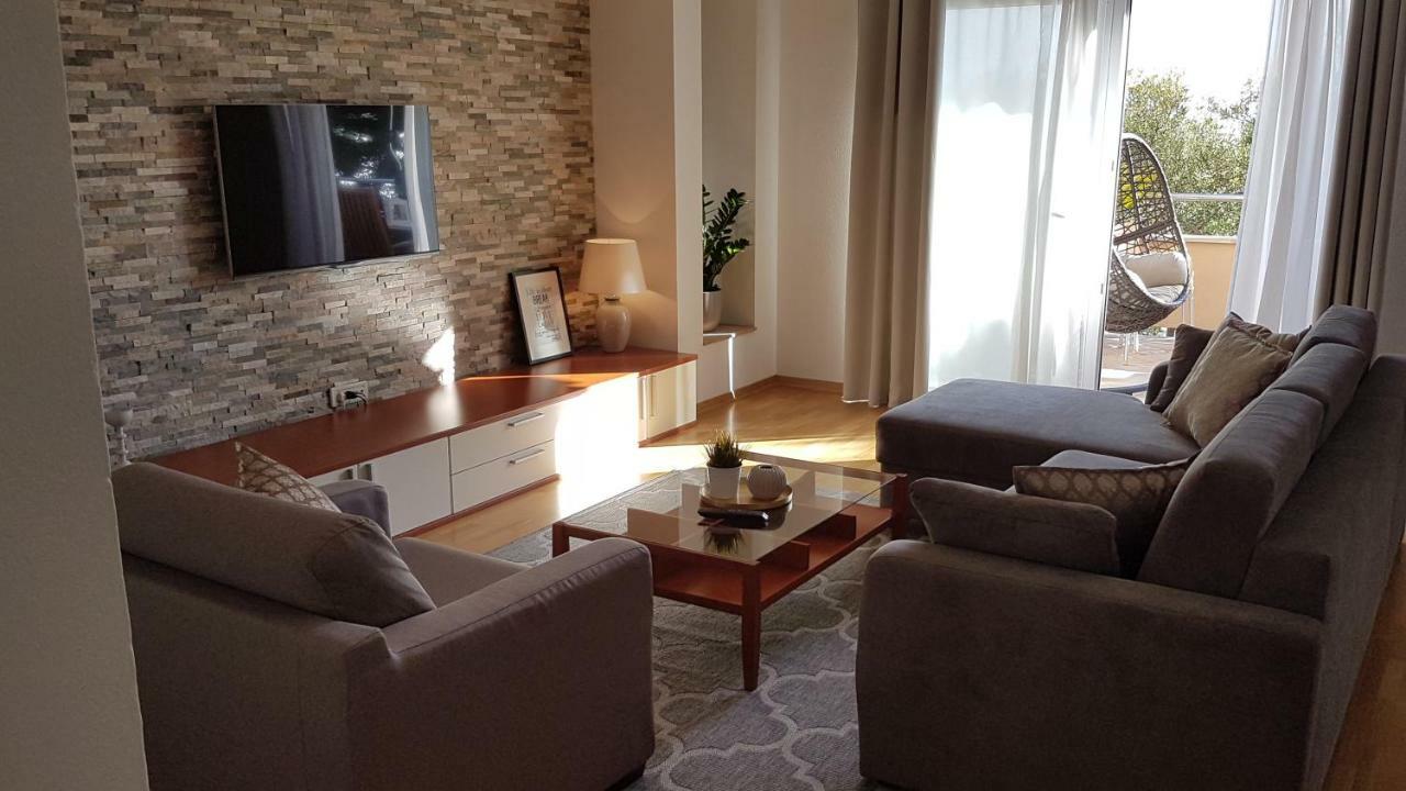 Apartmani Eterovic Baška Voda Eksteriør bilde